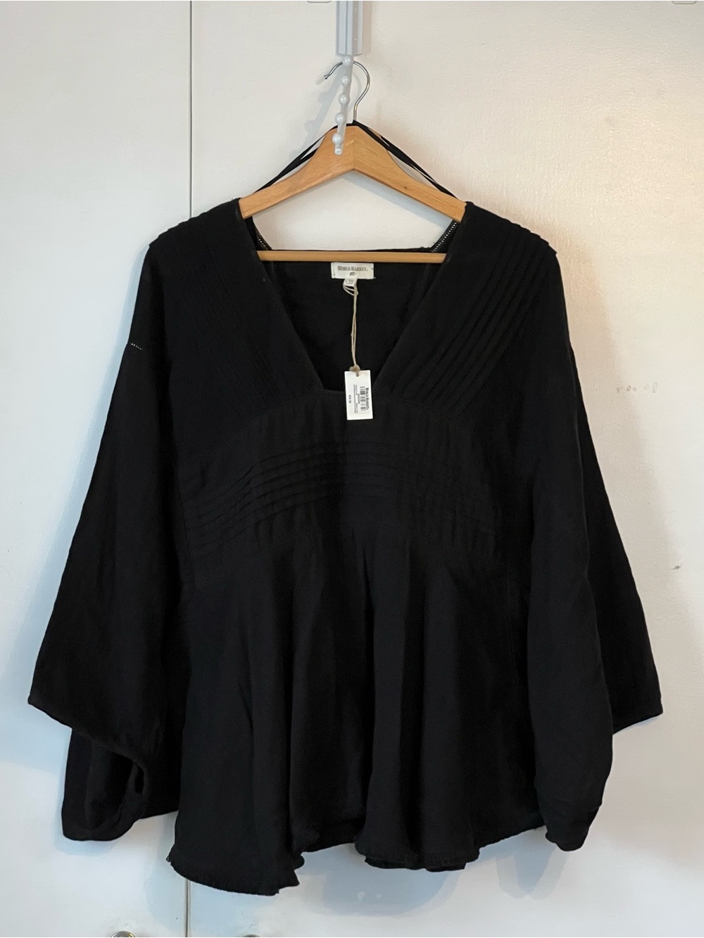 Black Batwing V-Neck Pintuck Peasant Top - Women L/XL NWT